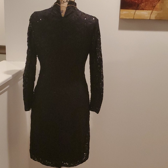 Dress - Picture 4 of 5